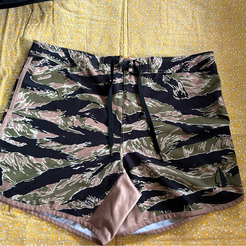 TacHuntFish shorts